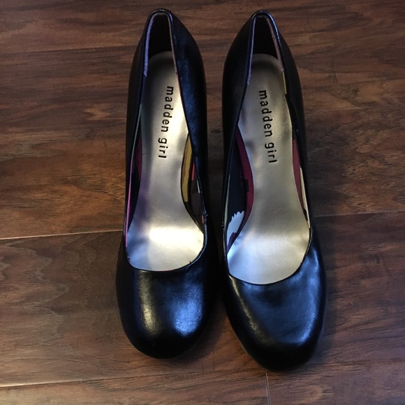 Madden Girl Sursey pumps black size 8 - Picture 3 of 10